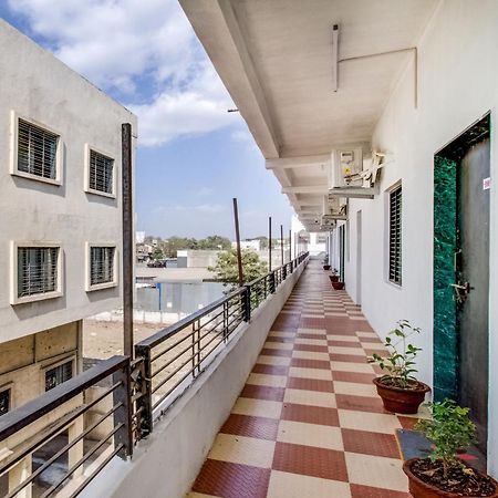 Hotel O City Center Dhule Extérieur photo