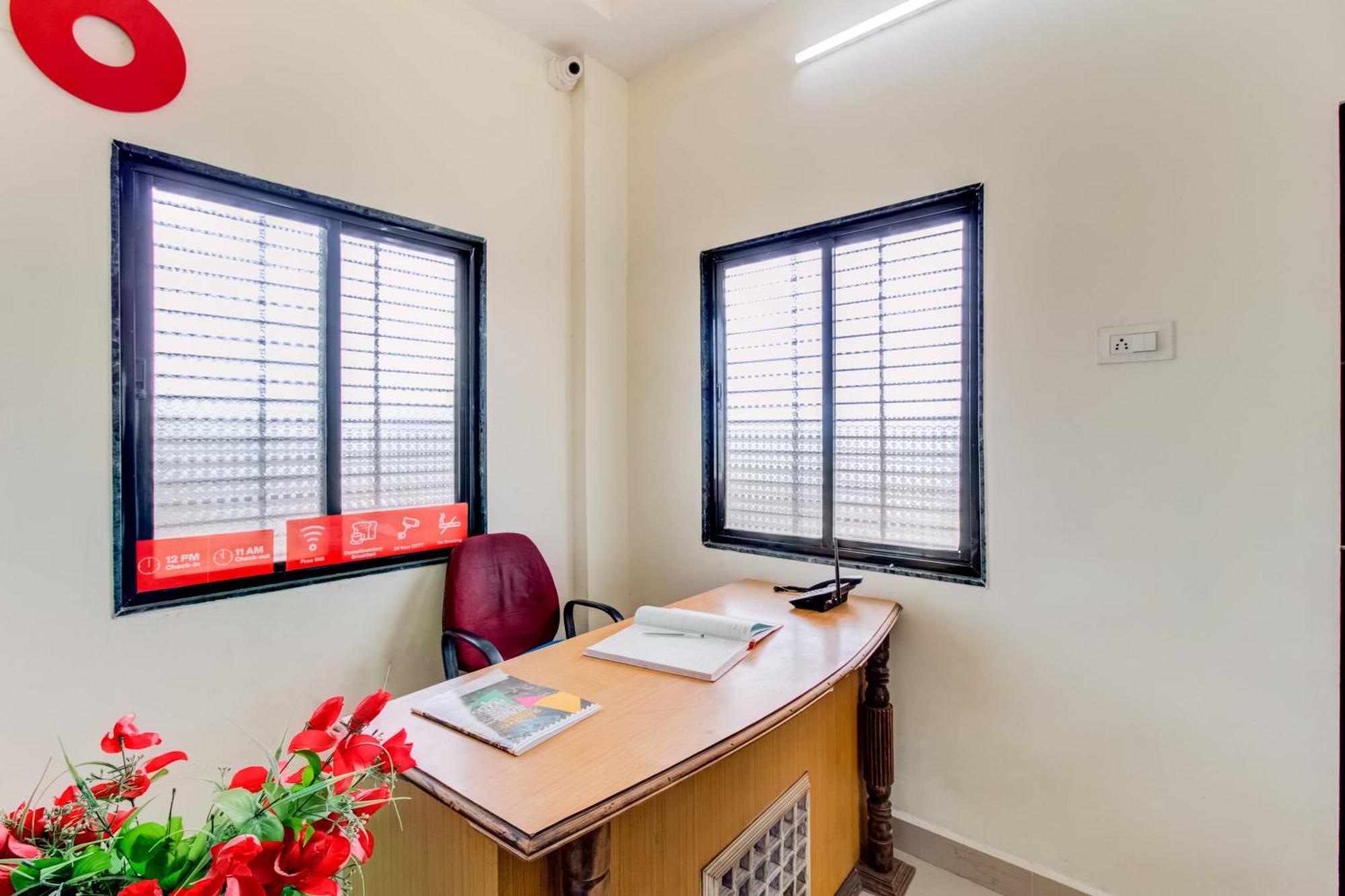Hotel O City Center Dhule Extérieur photo