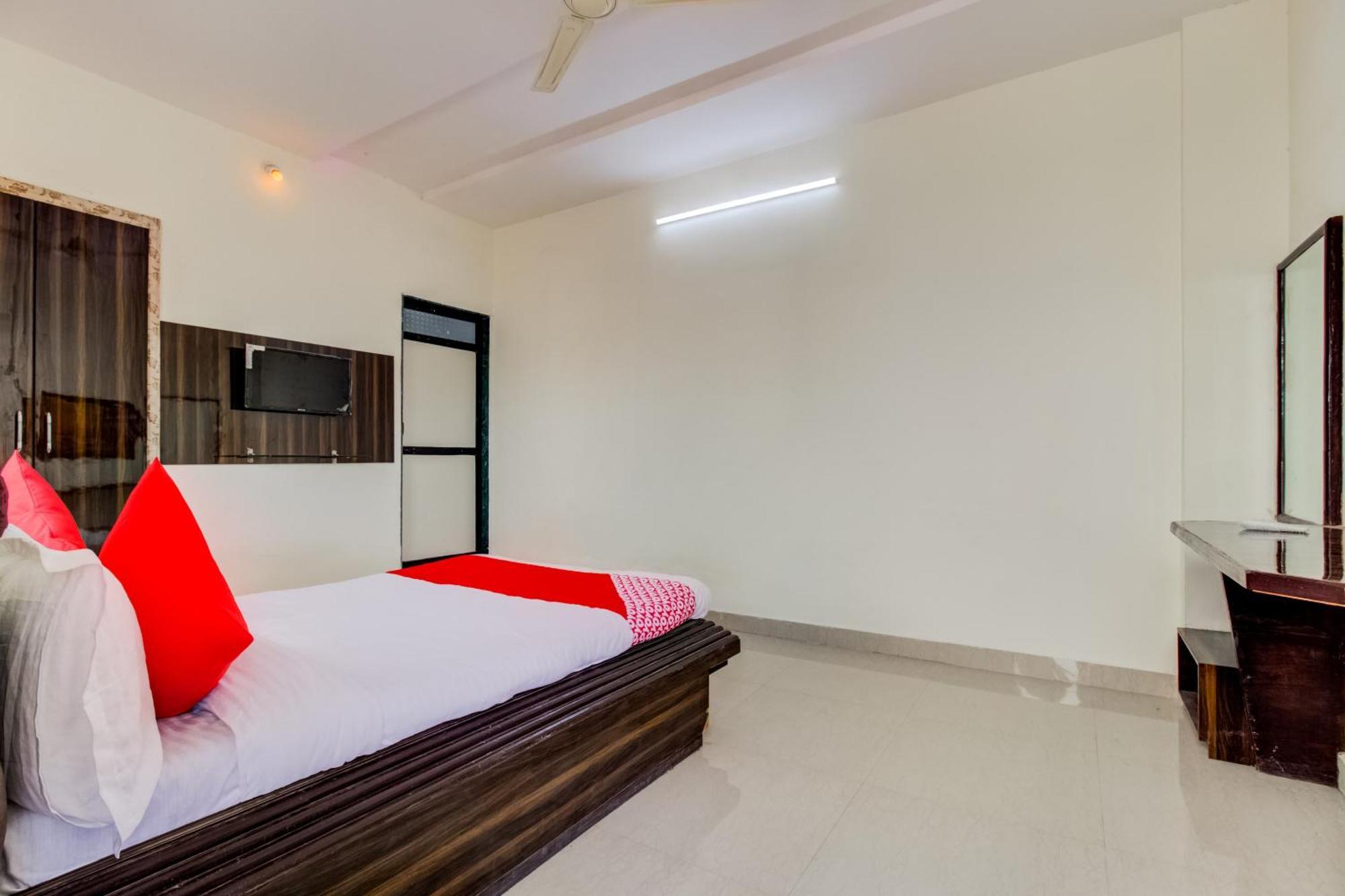 Hotel O City Center Dhule Extérieur photo